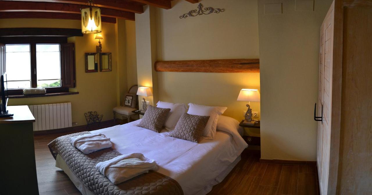 Alba D'Esteve. Casa Rural Espot Eksteriør bilde